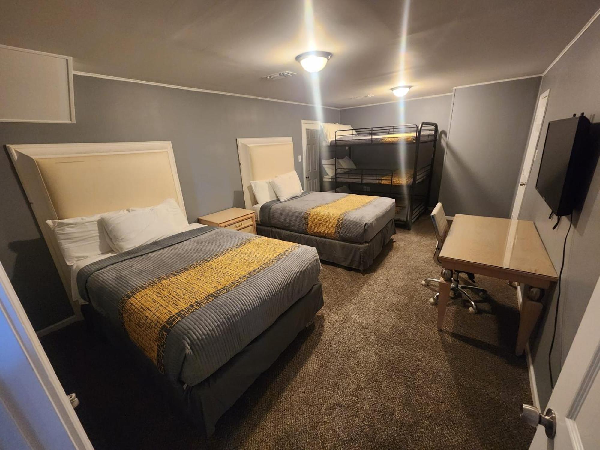 Super Large East Memphis 23 Beds Exterior photo